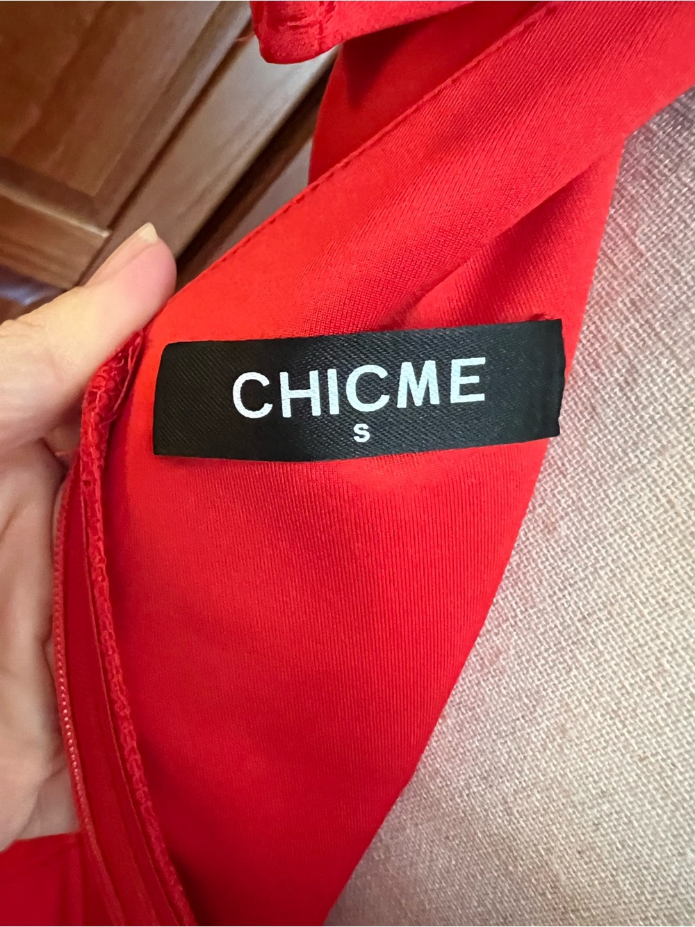 Red Ruffle Shoulder V-Neck Mini Dress - Picture 6 of 6